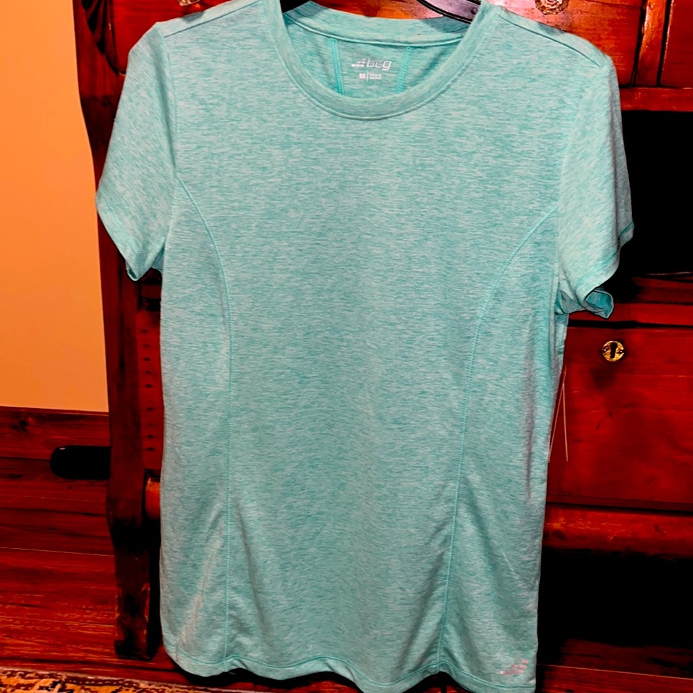 Bcg moisture wicking nwt smoke free home